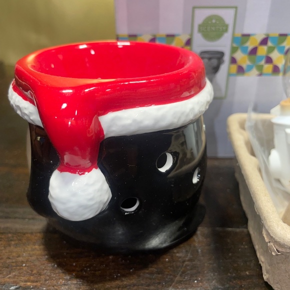 Scentsy Baby Tux Penguin Wall Mini Warmer Night Light Christmas - Picture 5 of 6